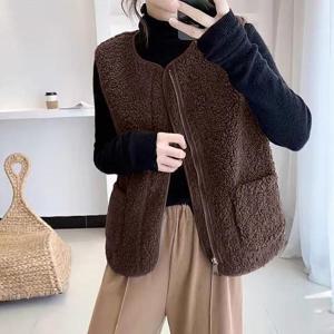 [올리비에스클로젯]플리스 투포켓 베스트_O2508VT001D