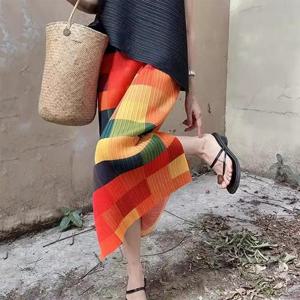 [무드무드] 비턴 체크 플리츠 트임 스커트