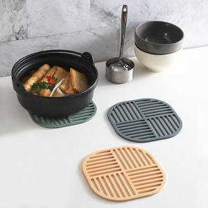 푸코 스쿼드 실리콘 냄비받침