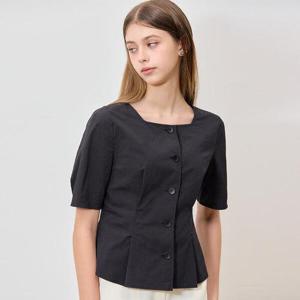 [쉬즈미스][쉬즈미스(SHESMISS)] 지적인 스퀘어넥 플리츠 블라우스 (택가격 138000원)