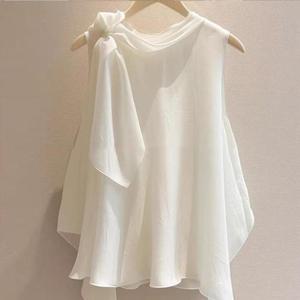 비오렌 홀터 나시 리본 블라우스