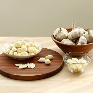 경남 남해 깐마늘 중 1kg 국산 남해마늘 남도마늘 저장용 김장 요리 장아찌