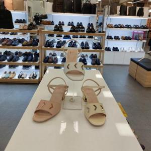 에스콰이아 HC11 가죽여성샌들  PFCMSD654