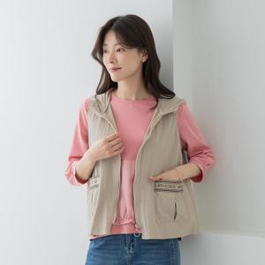 엄마옷 마담4060 바스락라벨후드조끼 -QVE2604004-