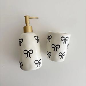 감성 리본 욕실 디스펜서 양치컵 칫솔꽂이 세트 세라믹 물비누 욕실꽂이 세트 2color