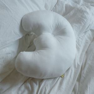 Moon Padded Cushion_커다란 달 쿠션