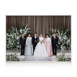 결혼식 본식 원판 인화 출력 액자 포스터 인쇄 웨딩 촬영 가족사진 제작