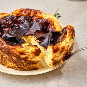 100% 수제생산! 꾸덕꾸덕 쫀득쫀득 수제 바스크 치즈 케이크 한판 / 650G 내외