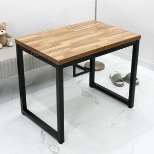 튼튼한 조립형 900 x 600 코팅 목재 상판 네모 디자인 학원생 수강용 스터디 책상