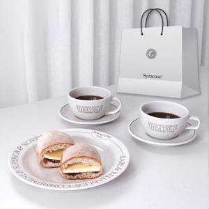 본사(쇼핑백) 레터링 카페라떼 2인세트 3P (2) 접시 24cm 집들이 결혼 생일 선물
