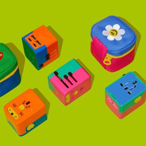 여행용 컬러 블록 어댑터 세트 150개국 충전기 (2종 택1)