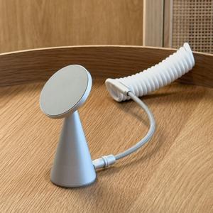 모어샴페인 Qi2 25W 맥세이프 초고속 무선 충전기 거치대 오브제