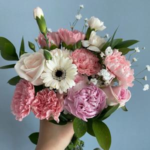 예약발송- 카네이션 어버이날 생화 꽃다발 꽃 택배 스승의날 생화택배(간단포장포함)