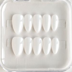 TEMU 핸드메이드 프레스 온 네일 - 숏 아몬드 쉐이프 순백 광택 베이스, 솔리드 컬러 아크릴 인조 네일 - 웨딩, 데일리, 휴가 및 사계절 스타일에 어울리는 우아하고 다용도 디자인 / 클래식 화이트 네일 2025