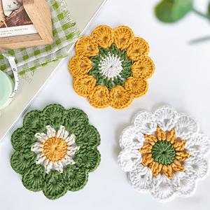 TEMU 주방 및 식탁 장식용 수제 코바늘 코스터 3개 세트 - 두꺼운 내열성 꽃무늬 테이블 보호대, 코바늘 테두리 포함, 뜨거운 컵과 머그용 장식용 패브릭 단열재, 소박한 테이블 세팅 액세서리