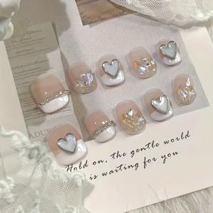 TEMU 부드러운 미적 감각의 짧은 프렌치 스타일 인조 손톱 10개 세트 ( 글리터 및 새로운 네일 디자인)