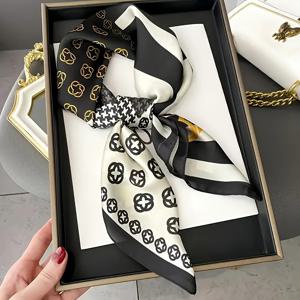 TEMU 27.5인치 블랙 앤 화이트 하운드투스 지오메트릭 프린트 스퀘어 스카프 - 통기성 폴리에스터, 빈티지 스타일 멀티펑셔널 여성용 숄 | 레트로 스타일 스카프 | 사계절 착용 가능한 폴리에스터 헤어 랩