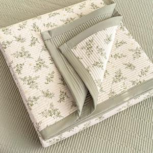 TEMU 피부에 자극이 적은 침구 세트로 사계절 내내 사용 가능하며, 산뜻하고 깨끗한 순면 누빔 매트리스와 가볍고 시원한 여름용 매트리스에 적합합니다.