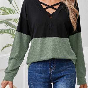 TEMU 플러스 사이즈, 여성 캐주얼 긴팔 티셔츠 - 컬러 블록 V넥 크로스 스트랩 디자인, 블랙 & 올리브 그린, 세탁기 사용 가능, 봄 여름 가을 필수 아이템, , 스타일리시 풀오버, 편안한 핏, 캐주얼 웨어