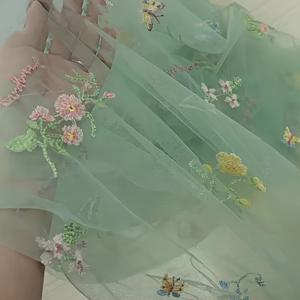 TEMU 정교한 꽃과 나비 자수 메쉬 튈 원단 - DIY 웨딩드레스용 프리컷 100% 폴리에스터 시스루 소재, 우아한 커튼 및 홈 데코, 수공예 자수 프로젝트용 (손세탁 전용), 파스텔 컬러 패브릭