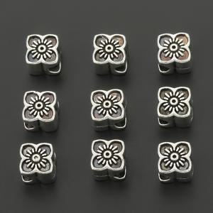 TEMU 20개 정사각형 매화 꽃 스페이서 비즈, 네잎 무늬 기하학 패턴 구멍 분리기 빈티지 합금 클로버 플라워 직선 홀 루스 비즈 장식용 구슬 분할자 DIY 팔찌, 목걸이, 발찌, 귀걸이, 펜던트, 열쇠고리, 의류 액세서리 및 휴일 선물 만들기 공예 재료 혼합 비즈 세트