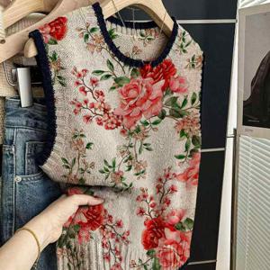 TEMU 다재다능하고 넉넉한 핏의 라운드넥 민소매 조끼입니다. 컬러 트림과 카키색 플로럴 프린트가 특징이며 가을/겨울 여성 패션에 완벽합니다.