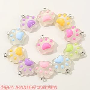 TEMU 25개 신상 고품질 패셔너블 야광 고양이 발 레진 장식, 귀여운 동물 발자국 펜던트. 귀걸이, 목걸이, 팔찌, 가방 장식 등 주얼리 제작에 적합. 친구와 가족을 위한 완벽한 작은 선물