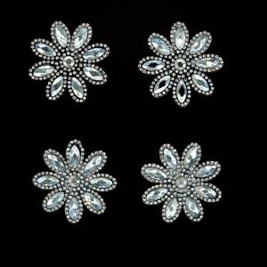 TEMU 4개입 스파클링 라인스톤 8엽 꽃, 자가 접착 패치, 남성 및 여성 의류 추가, 개인 맞춤, 의류, 신발, 모자 및 홈 데코에 적합한 신기한 패브릭 패치