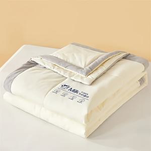 TEMU 2025 지역 한정 밀크 프로틴 섬유 이불, 경량, 부드러움, 푹신함, 통기성, 라이트 베이지 톤, 기계 세탁 가능, 단색, 컨템포러리 스타일, 사계절용, 아늑한 편안함. 컨템포러리 이불 통기성 원단. 상품.