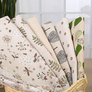 TEMU 6개 세트 블렌드 플로럴 프린트 원단 - 베이지색에 흰색과 갈색 꽃, 초록 잎사귀, 잠자리 디자인 DIY 공예용, 테이블보 제작, 재봉틀 및 수공예품 자수 소재