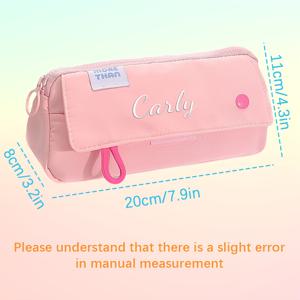 TEMU 파스텔 색상, 컴팩트하고 휴대 가능, 원형 손잡이와 지퍼가 특징이며, 스타일리시한 플립형 디자인으로, 연필 케이스, 메이크업 가방 또는 동전 지갑으로 사용할 수 있습니다. 이름을 맞춤 자수할 수 있습니다.