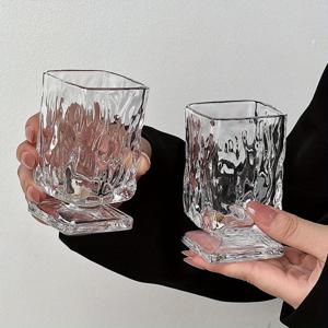 TEMU 고대 나무 패턴 사각 유리잔 1개/2개 세트, 180ml/6oz - 니치 숏풋 디자인, 밀크 커피, 주스 & 칵테일용 - 시니어급 미학의 콜드브루 컵 - 식기세척기 사용 가능 독특한 드링크웨어