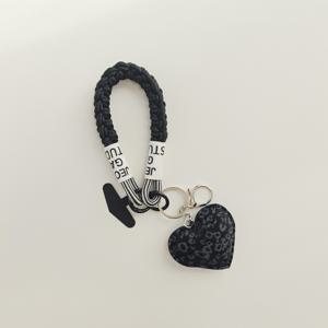 TEMU 프린트 원단 하트 참 휴대폰 케이스 끈 | 짧은 브레이드 로프 디자인, 대부분의 휴대폰 케이스와 호환, 탈부착 가능, 가방 참, 물병, 카메라 끈으로 다용도 사용 - 나일론 소재