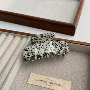 TEMU 8.5CM 중간 사이즈 헤어 클로 클립 상어 클립 헤어 액세서리 뒷머리 헤어 클립 대리석 패턴 플로럴 프린트 코스프레 젤리 컬러 시리즈 마카롱 컬러 시리즈 아세테이트 소재 다용도 우아한 성격 스위트 레트로 하이엔드 8개입