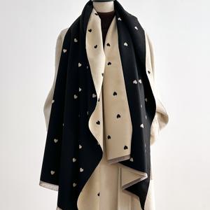 TEMU 플러스 사이즈, 모던 하트 양면 숄 - 여자친구를 위한 로맨틱 선물, 유럽 미국 빈티지 스타일 따뜻한 스카프, 가을/겨울 다용도 아우터 아이템