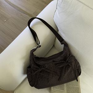 TEMU 2025년 가을 겨울 신상 한국 스타일 체크무늬 게으른 스타일 겨드랑이 가방, 여성용 숄더 토트백 멀티 컬러 체크무늬, 조절 가능한 숄더 스트랩 바디백, 가벼운 러플 디자인, 휴대폰 메이크업 용품 수납 가능, 니치 인스 스타일, 다용도 스타일