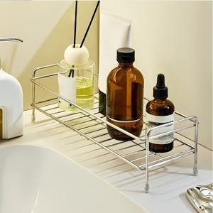 TEMU Dmschly의 새로운 스테인리스 스틸 욕실 수납 랙은 세면대에 디자인되어 배수 가능합니다. 향수, 샴푸, 제품과 같은 물품을 보관할 수 있으며, 약 6개의 작은 물품을 수납할 수 있습니다.
