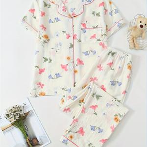 TEMU 봄, 여름, 가을용 여성용 투피스 잠옷 세트. 반팔 버튼업 가디건 (칼라 디자인)과 긴 바지로 구성되며, 플로럴 프린트가 특징입니다.