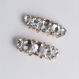 TEMU 2개 화이트 인조 라인스톤 신발 클립 - 스니커즈, 부츠, 캐주얼 & 파티용 분리형 DIY 신발 참 장식품, 크리스마스, 추수감사절, 졸업 선물 액세서리, 신발 장식, 고급스러운 구두 장식, 축제 장식, 화려한 액세서리, 고품질 라인스톤, 패션 애호가를 위한 최고의 선택, 크리스마스와 추수감사절에 완벽