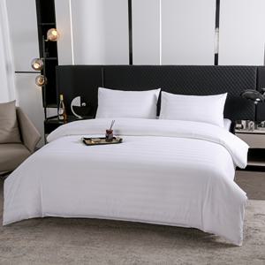 TEMU 3Pcsss 새틴 스타일 단색 이불 커버 베개 커버 3Pcss 세트, 110G 브러시드 (100% 폴리에스터 섬유) 피부 친화적 사계절 범용 편안한 이불 커버 베개 커버 3Pcss 세트 (이불 커버 1개 + 베개 커버 2개)