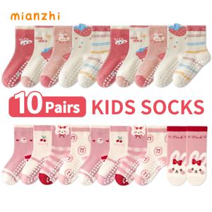 TEMU MIANZHI 아동용 바닥양말 10켤레, 만화 딸기, 체리, 과일, 토끼 패턴, 도트 접착식, 남아, 여아, 아기용, 부드러운 밑창, 실내용 미끄럼 방지, 핑크 레터링 중목양말, 평상복용으로 적합