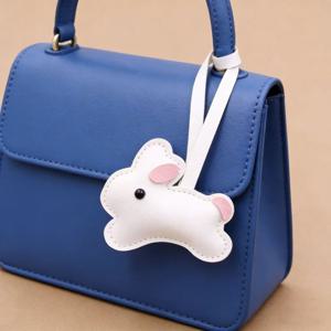 TEMU 귀여운 토끼 펜던트가 특징인 PU 소재의 애완동물 액세서리. 애완동물 애호가를 위한 완벽한 제품입니다. 이 핸드메이드 디자인은 키체인, 가방, 휴대폰 체인, 홈 데코에 적합하며, 감성적인 구매자를 위한 이상적인 선물입니다.