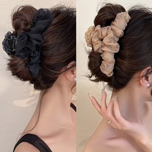 TEMU 여성을 위한 우아한 주름 메시 헤어 클로 2개 세트. 머리 뒤쪽에 적합하며, 블랙, 브라운, 핑크, 화이트 색상의 대형 상어 클립 사이즈로 제공됩니다. 일상복 및 파티, 결혼식과 같은 특별한 날에 완벽합니다.