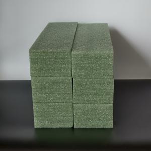 TEMU 4개/6개 고밀도 녹색 플로럴 폼 블록, 결혼식, 파티, 이벤트용. 가볍고 사용하기 쉬운 플로럴 폼, 생화와 조화 모두에 적합. 부스러기 떨어짐 없음, 자유롭게 절단 또는 연결 가능. 꽃꽂이, 심기, DIY 부케 공예에 이상적. 가정, 안뜰, 정원 꽃 장식용으로 완벽. 녹색 식물 고정제