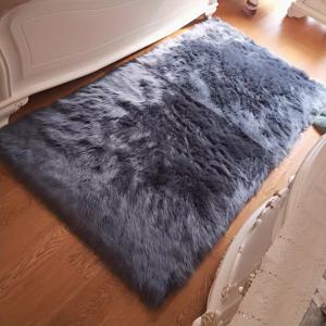 TEMU 실내용 인조 카펫 1개, 매우 부드럽고 푹신함, 침실에 적합. 이 직사각형의 두꺼운 인조 러그는 의자와 소파에 완벽하며 세탁 가능하여 거실 및 침실 바닥에 이상적입니다.