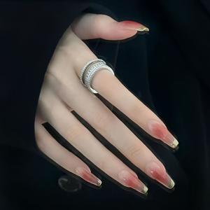 TEMU 프랑스 엣지 로즈 블러쉬 네일 24개 세트입니다. 중간 길이와 긴 길이로 제공되며 로맨틱하고 패셔너블한 스타일에 완벽합니다. 이 다재다능하고 우아한 네일은 부드러운 미학을 반영합니다.