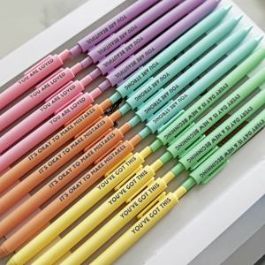 TEMU 24개 파스텔 모티베이션 영감을 주는 펜 세트 - 리트랙터블 해피 포지티브 펜, 검정 잉크, 쉬운 클립, 고무 마감 볼펜 - 다채롭고 귀여운 저널링용 필기구