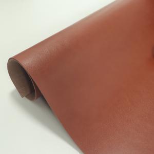 TEMU 미세한 양가죽 무늬 PU 가죽 시트, 25.98×32cm, 오리지널 가죽 제품 패턴 커팅, 가방 패치워크, 수납용 외부 커버에 적합. 표면은 촘촘하고 균일한 질감과 부드럽고 섬세한 촉감으로 자연스러운 가죽 같은 느낌을 제공. 절제된 차분한 광택으로 쉽게 절단 및 성형 가능