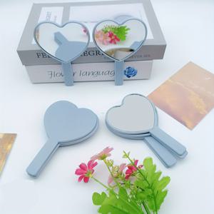 TEMU 10개입 연한 파란색 하트형 핸드 미러. 여행용 메이크업에 매우 적합한 손잡이 있는 컴팩트 메이크업 미러, 여행에 완벽한 아이템