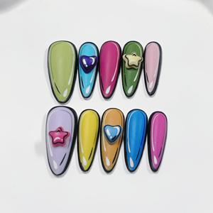 TEMU 3D 하트 모양의 펜타그램이 특징인 2D 만화 스타일의 달콤하고 시원한 색상의 블루, 핑크, 그린, 옐로우 색상이 혼합된 롱 아몬드 모양의 무광 네일 스티커 10개 세트